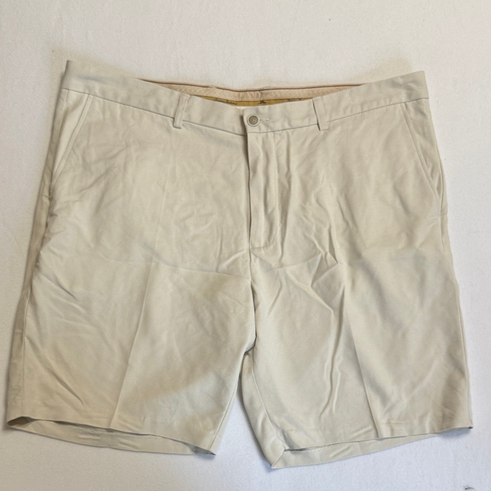 Tommy Bahama Cream Flat Front 100% Silk Men’s Shorts Size 44